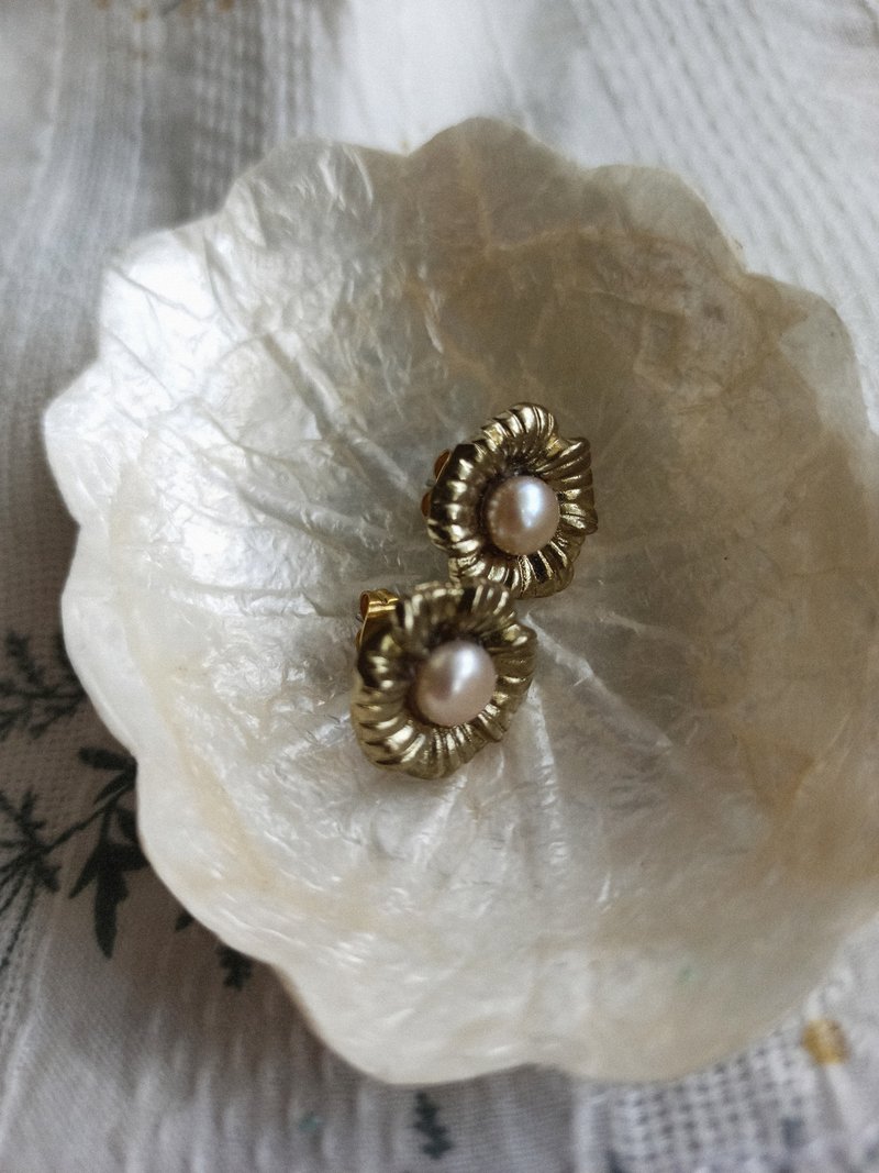 Fuso pearl earrings natural pearls - ต่างหู - ไข่มุก สีทอง