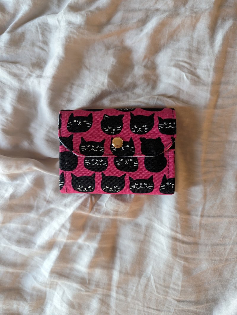 四層短夾錢包-黑色貓貓 6卡層+掛繩 - 銀包 - 棉．麻 