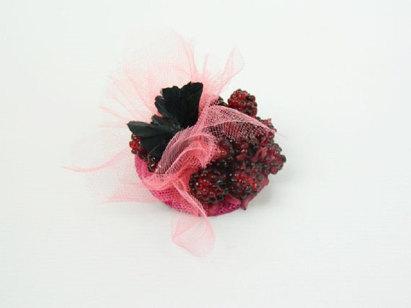 Mini Headpiece Fascinator Hair Clip with Black Butterfly and Raspberries Flower Crown Spring Summer Floral Headwear Cute Wedding Flower Girl - 髮飾 - 其他材質 多色