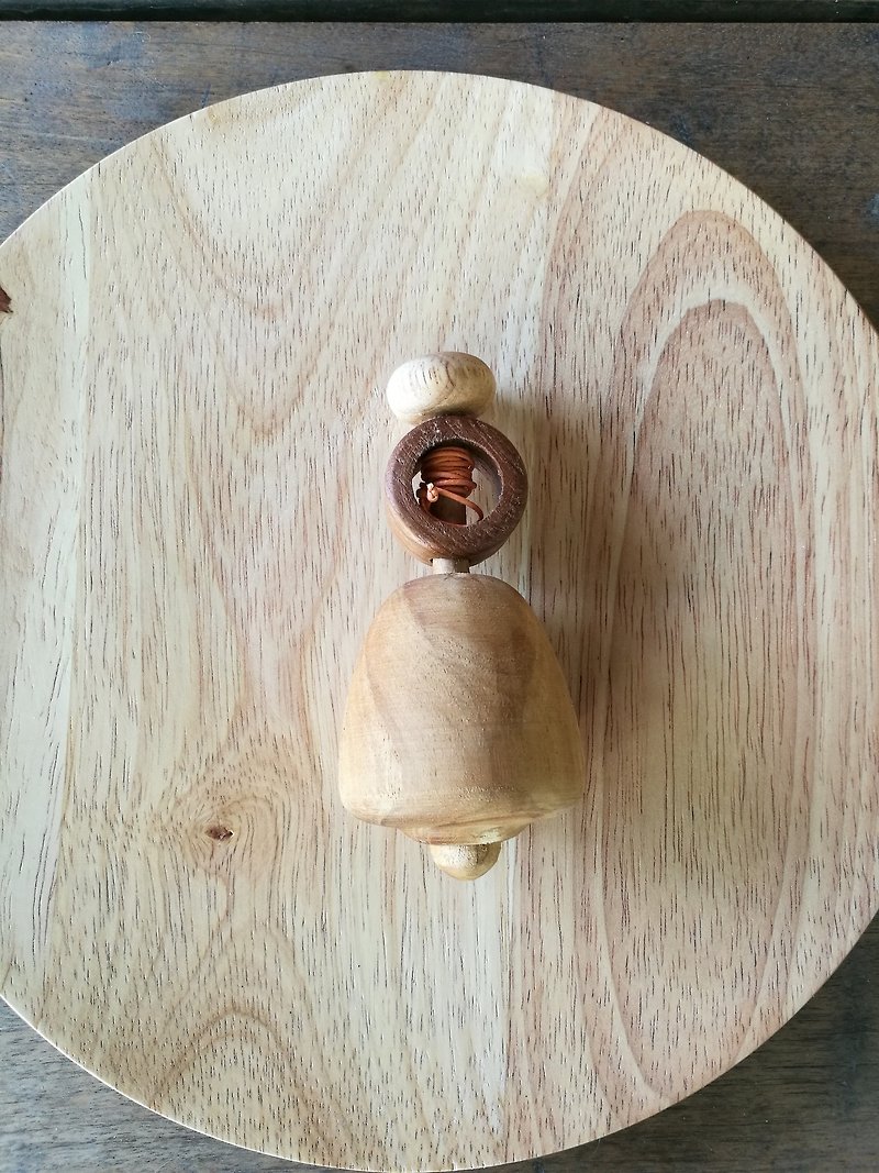Wooden spinning top pear shape - light color - 嬰幼兒玩具/毛公仔 - 木頭 咖啡色
