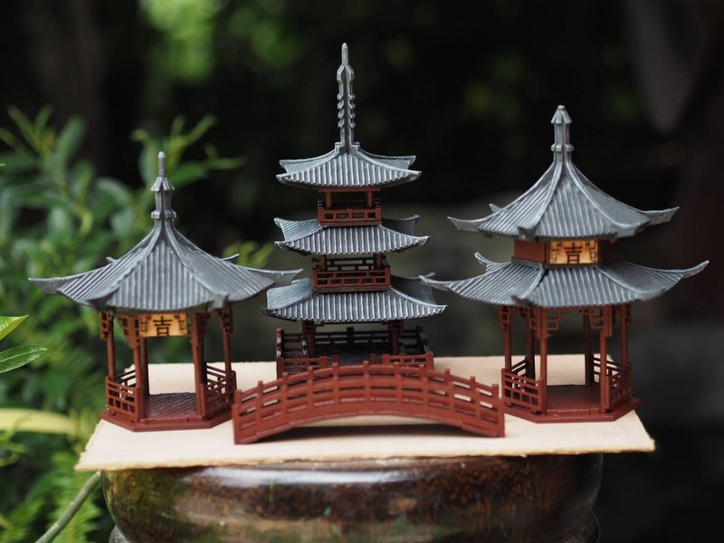 Japanese pavilion model scale model for diorama or home and garden decoration - 擺飾/家飾品 - 木頭 紅色