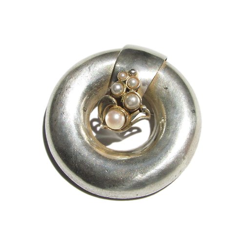 panic-art-market 80s vintage round fake pearl flower motif design brooch