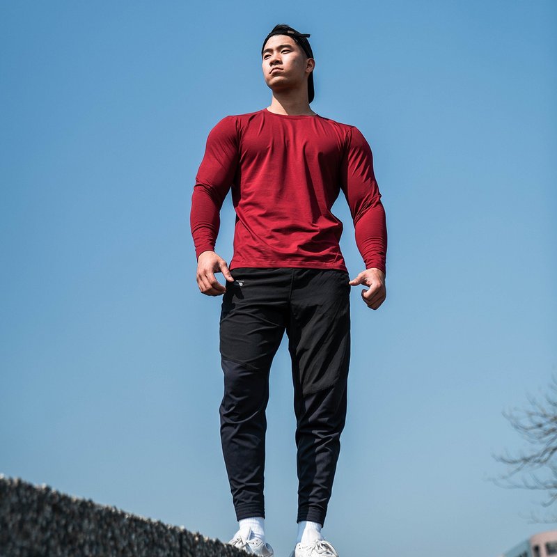 【GLADE.】フレックストレーニング長袖トップ(レッド) - スポーツトップス メンズ - コットン・麻 レッド