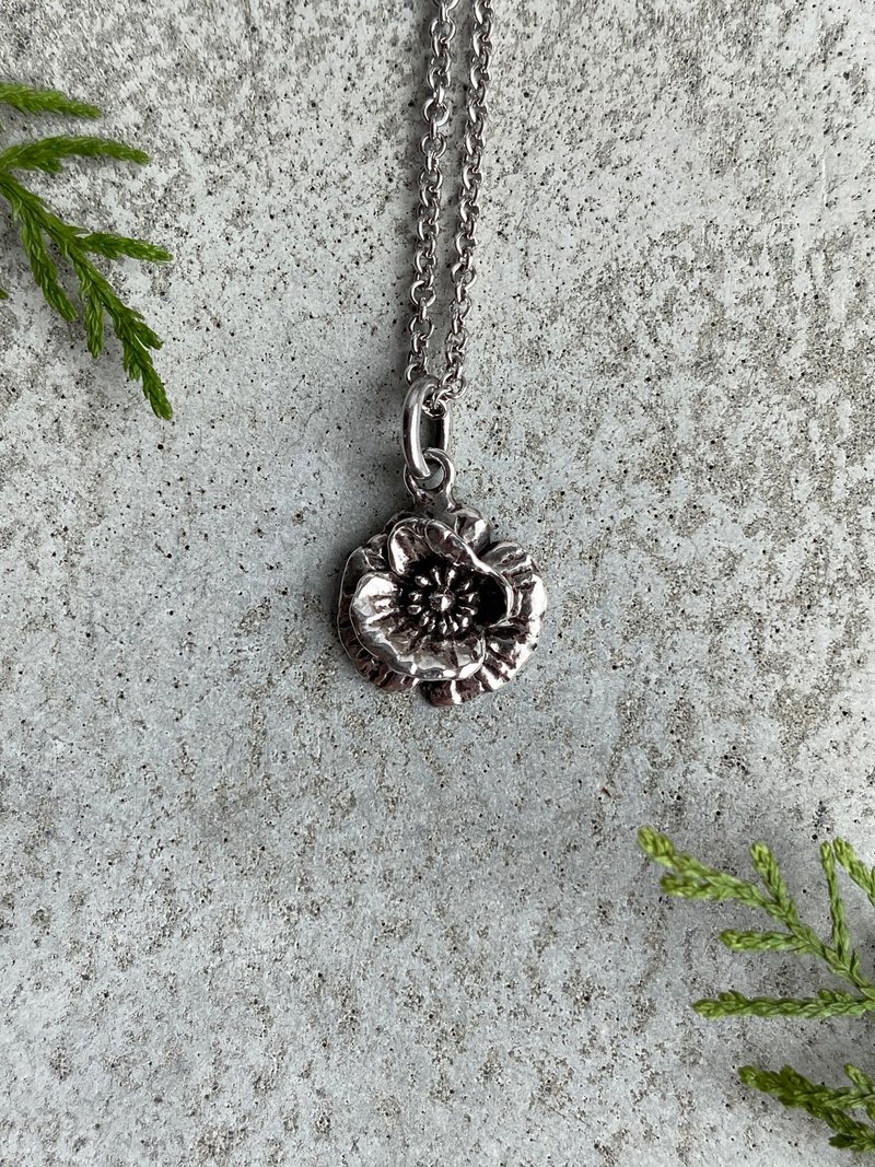 925 Sterling Silver Poppy Necklace Front / Flower / Vintage / Anti-allergy - สร้อยคอ - เงินแท้ สีเงิน