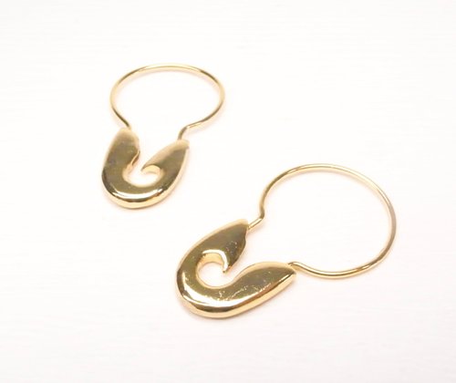 二毛銀（Nimou Jewelry） 二毛銀【厚實別針大圈造型耳環】黃銅鍍18K金。賣單一隻