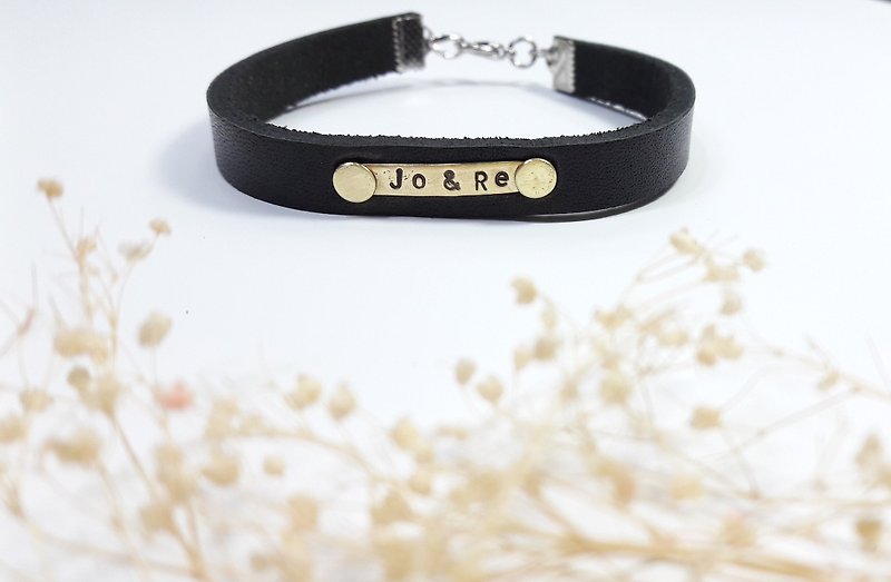 Bracelet ◎**Custom lettering**Simple leather bracelet (black/coffee) "Valentine's Day/Christmas Gift" customized - Bracelets - Genuine Leather 