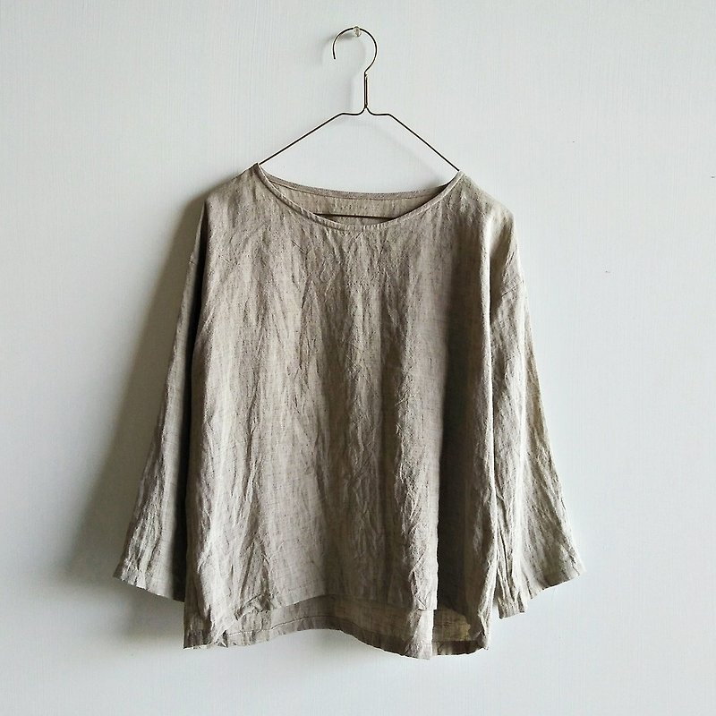 Linen three-quarter sleeve shirt linen Khaki - เสื้อผู้หญิง - ผ้าฝ้าย/ผ้าลินิน สีกากี