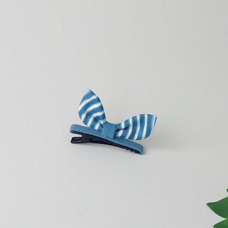 Striped rabbit ears stereo hair clip handmade blue dyed bow hairpin Wenchuang rabbit ears cute - เครื่องประดับผม - ผ้าฝ้าย/ผ้าลินิน สีน้ำเงิน