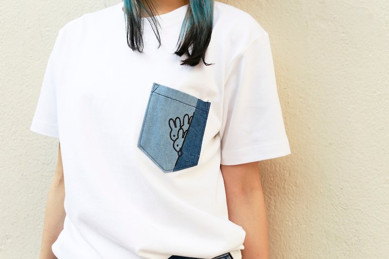 【Pinkoi x miffy】denim patchwork chest pocket T-shirt - Women's T-Shirts - Cotton & Hemp White