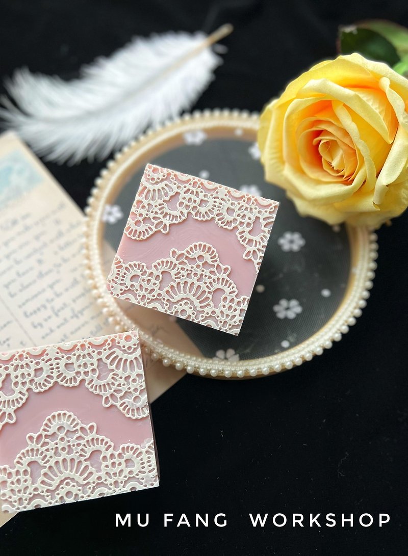 Mufang Studio Lavender Sweet Apricot Moisturizing Soap-French Lace - Soap - Other Materials Pink