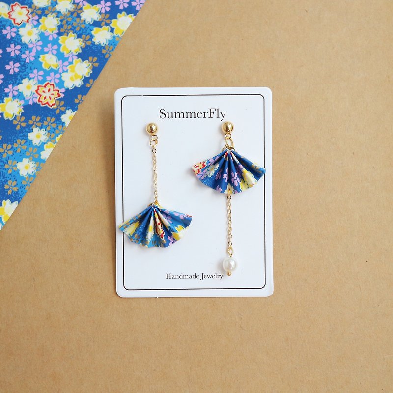 Origami folding fan blessing blue cherry blossoms Asymmetry pearl drop earring - Earrings & Clip-ons - Paper Blue