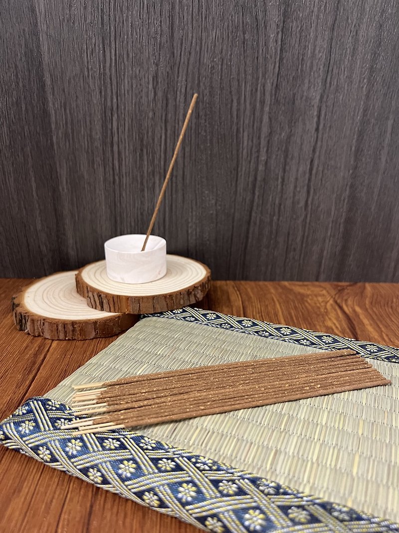 Natural Bamboo Fragrance - Holy Wood and White Sage (Hexiang) - Fragrances - Bamboo 