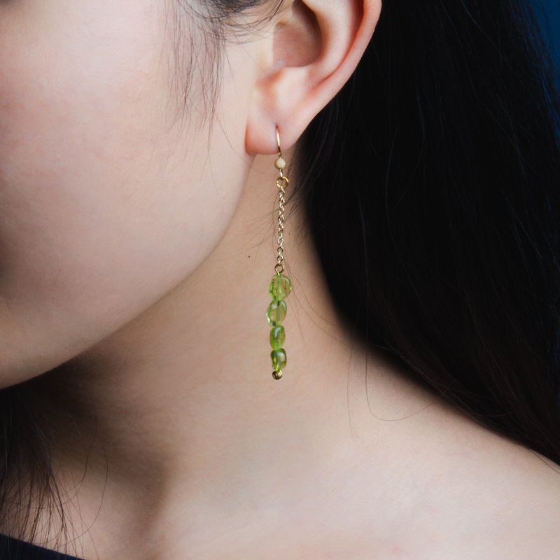 不規則橄欖石14KGF 包金耳環  | 天然水晶客製化禮物 | 可改耳夾 - 耳環/耳夾 - 寶石 綠色