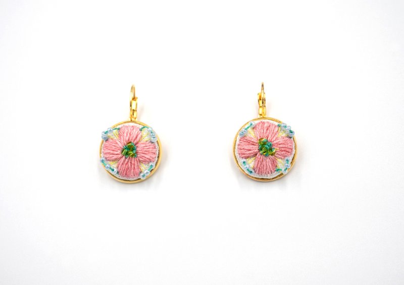 Handmade Embroidered earrings - ต่างหู - งานปัก สึชมพู