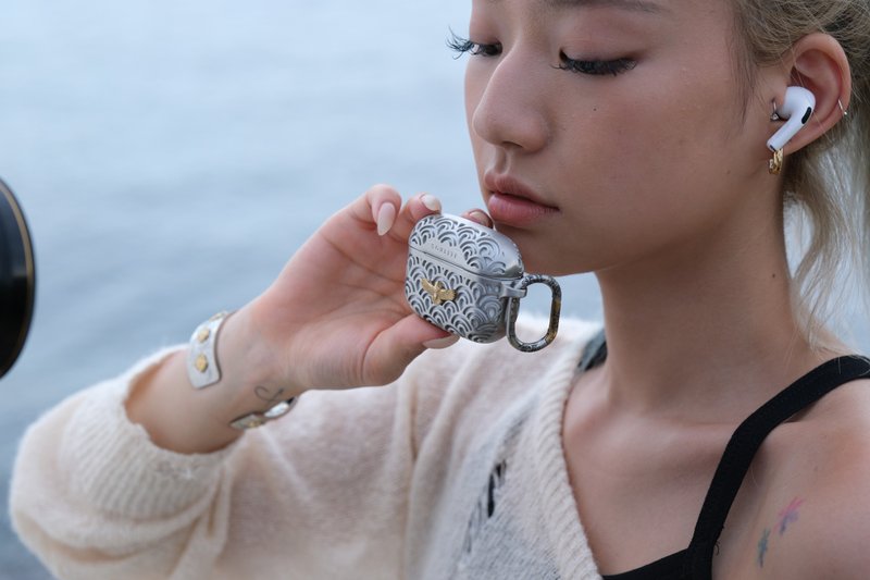 史上最美蘋果 AirPods Pro 不銹鋼耳機保護殼!! 將音樂融入藝術 - 風格時尚 - 不鏽鋼 