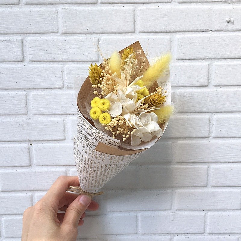 Eight-color party bouquet-lemon yellow dry mixed without withered flowers - ช่อดอกไม้แห้ง - พืช/ดอกไม้ 