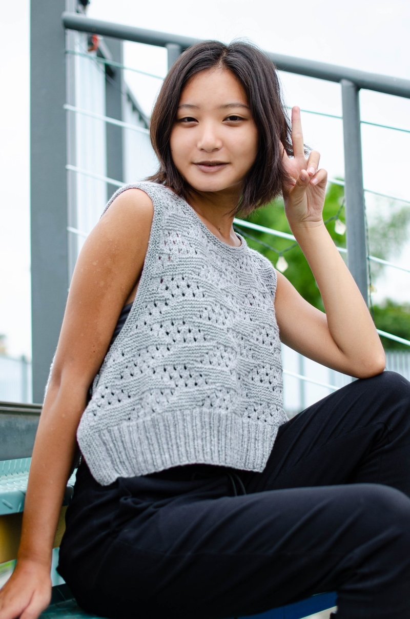 Handmade Cropped Cookie Pattern Knit Vest / Wool Vest / Handmade Knitted Sweater - Women's Vests - Wool Gray