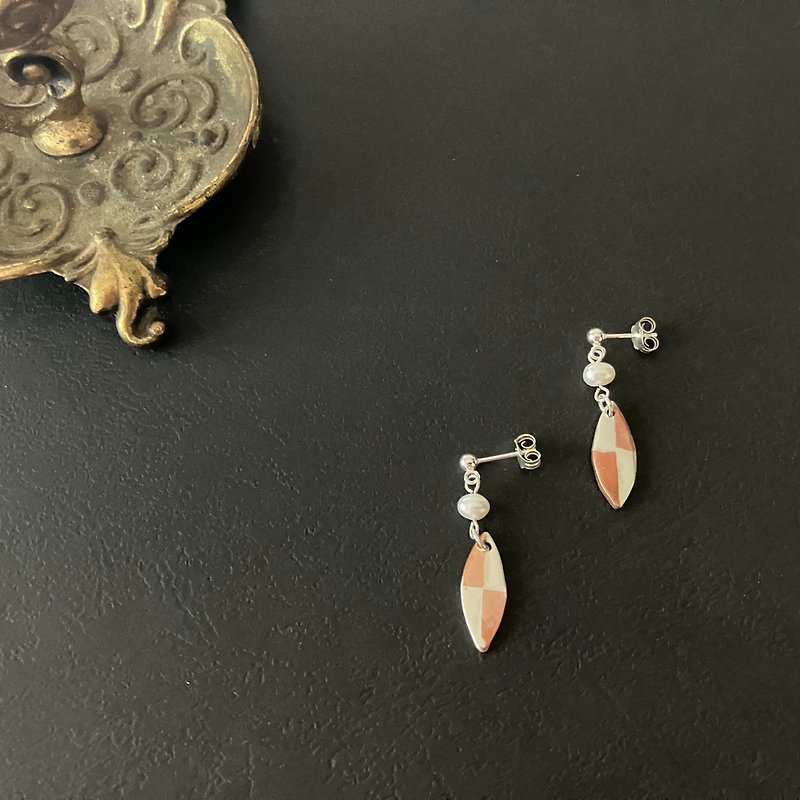 Pearl OVAL earrings - ต่างหู - ไข่มุก ขาว