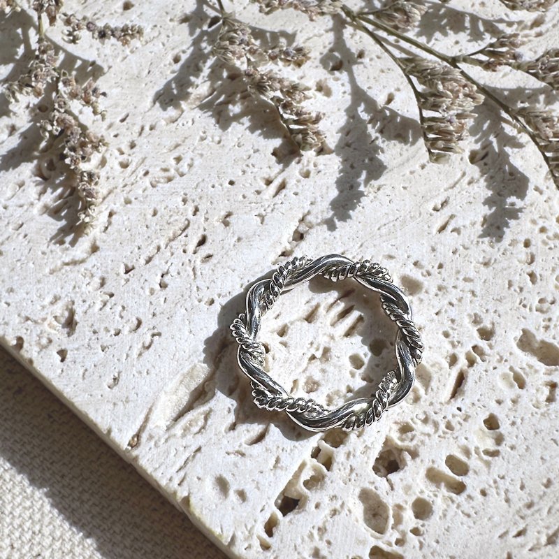 Warm sunshine | Wreath sterling silver ring | Double twist ring - แหวนทั่วไป - เงินแท้ สีเงิน