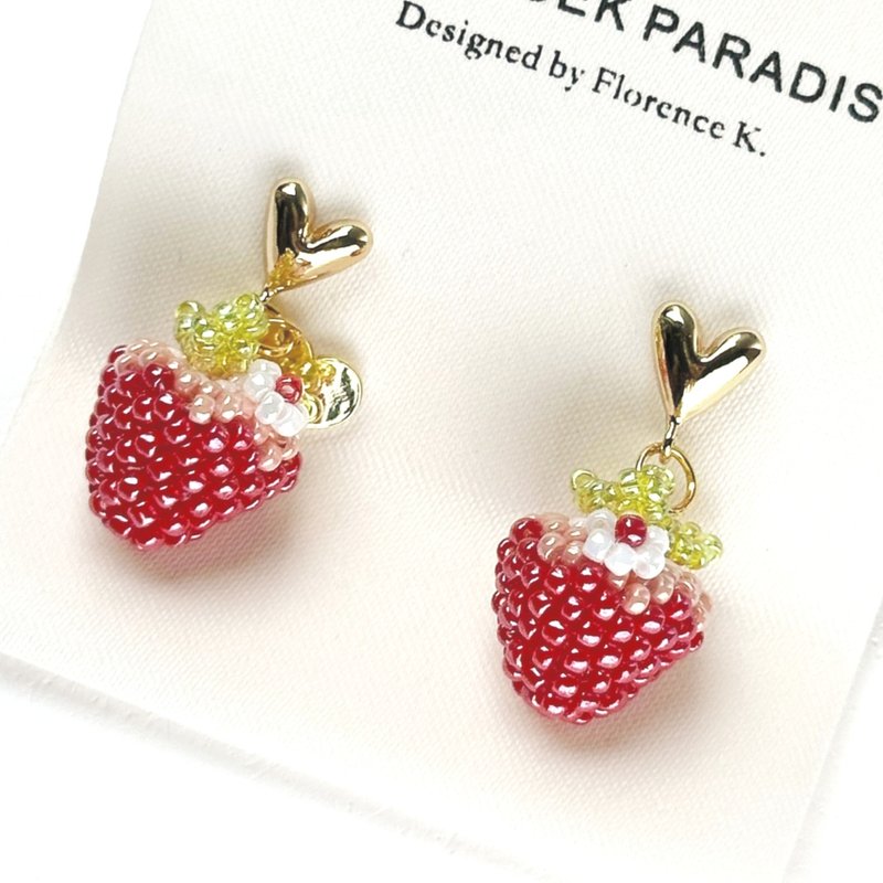 Red Strawberry Earrings made of Japanese Glass Beads with Heart - Earrings & Clip-ons - Resin Red