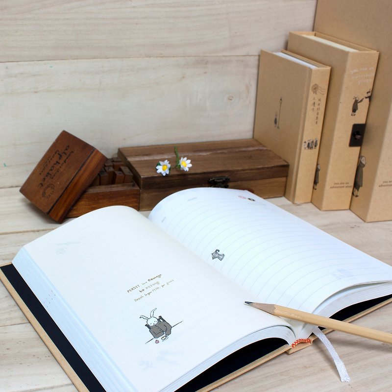 Boge stationery x traveler [leather hardcover 25K lock diary] two designs - สมุดบันทึก/สมุดปฏิทิน - กระดาษ สีกากี