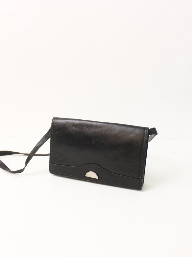 Vintage European 80s Italian Simple Black Side Back Out Antique Bag Vintage Bag - กระเป๋าแมสเซนเจอร์ - หนังแท้ สีดำ