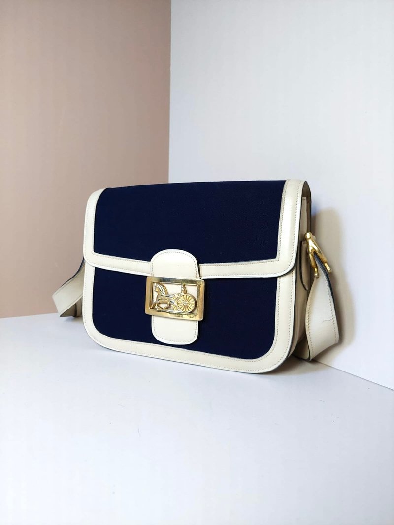 Rare second-hand Celine navy blue and white carriage gold buckle leather shoulder side armpit bag handbag - กระเป๋าแมสเซนเจอร์ - หนังแท้ สีน้ำเงิน