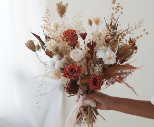 Vintage autumn bridal bouquet