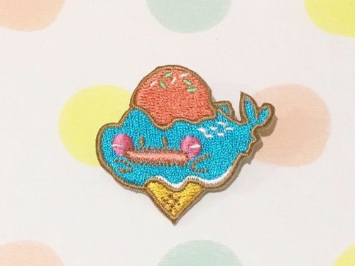 狗狗夾星 狗狗夾星/原創刺繡別針/冰淇淋鯨鯊