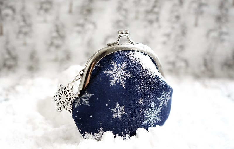 Aurora OLA Snowflake Small Gold Bag - Attached Charm - กระเป๋าใส่เหรียญ - ผ้าฝ้าย/ผ้าลินิน สีน้ำเงิน