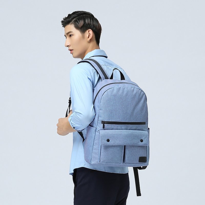 Casual sports-shaped backpack ultra-light body splash-proof Hong Kong brand Urbanist - sky blue - กระเป๋าเป้สะพายหลัง - วัสดุกันนำ้ สีน้ำเงิน