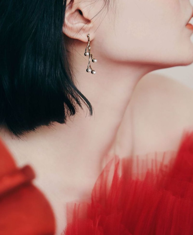 COR-DATE / Pearl sprig earrings - ต่างหู - วัสดุอื่นๆ 