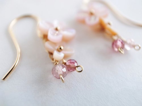 14KGF×ピンクシェルピンクトルマリン/石天然石ピアスショート