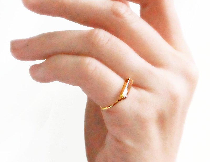 geometry. Simple ring. - แหวนทั่วไป - โลหะ สีทอง