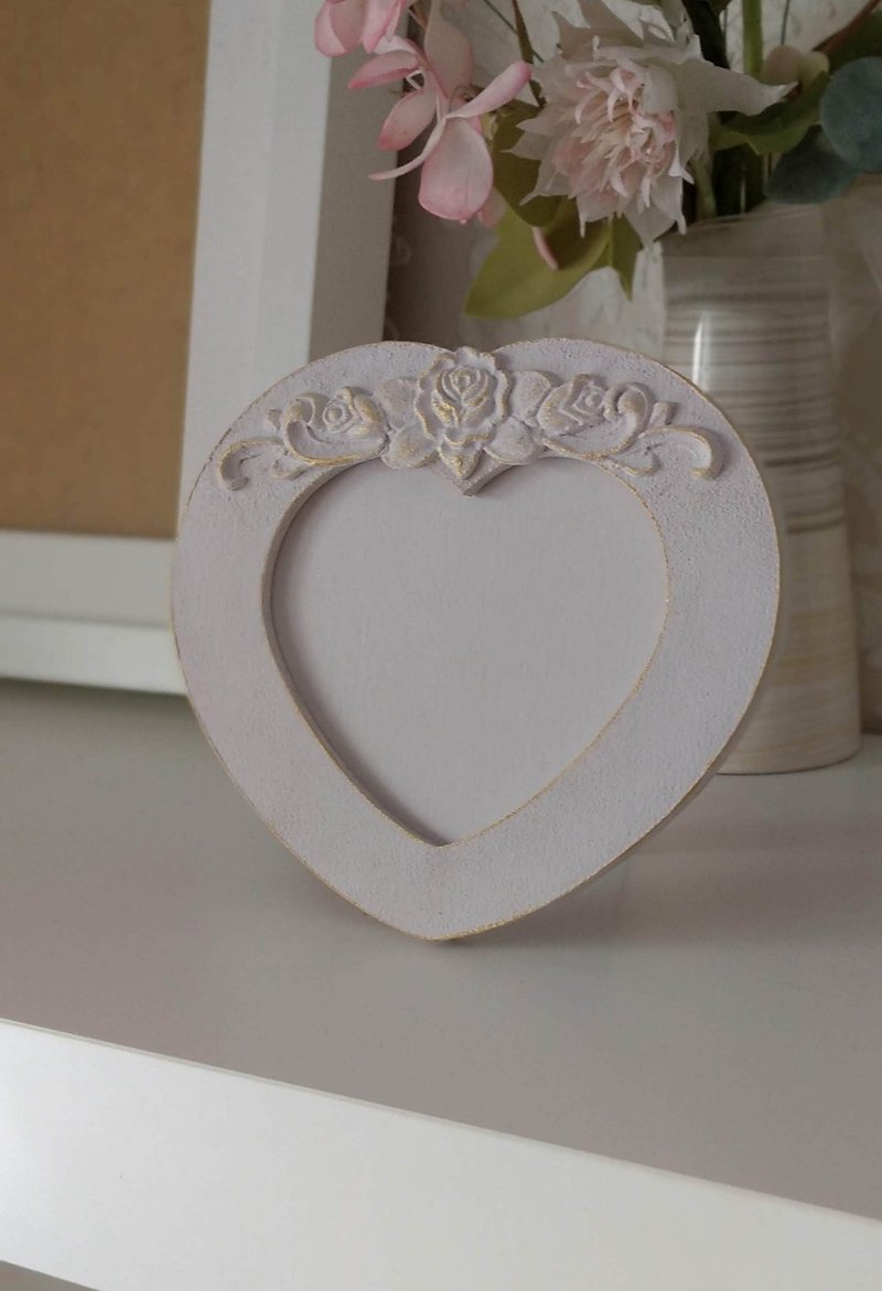相框 Small gray photo frame in shape of heart Wedding gift Mini picture frame - 相框/畫框 - 木頭 灰色