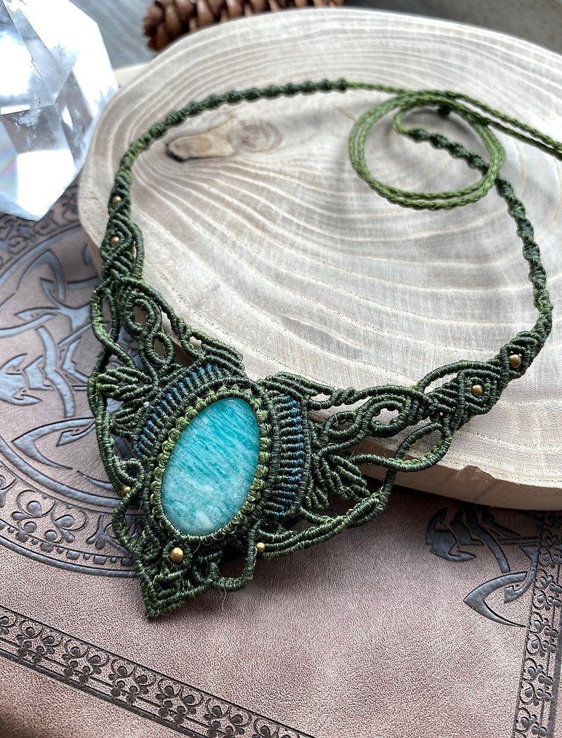 N75-ethnic style South American wax thread braided Tianhe stone (Amazon stone) brass bead necklace - สร้อยคอ - เครื่องเพชรพลอย สีเขียว