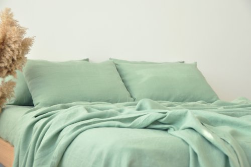 セージ グリーンのリネンシーツ セット / フラット + ボックス シーツ