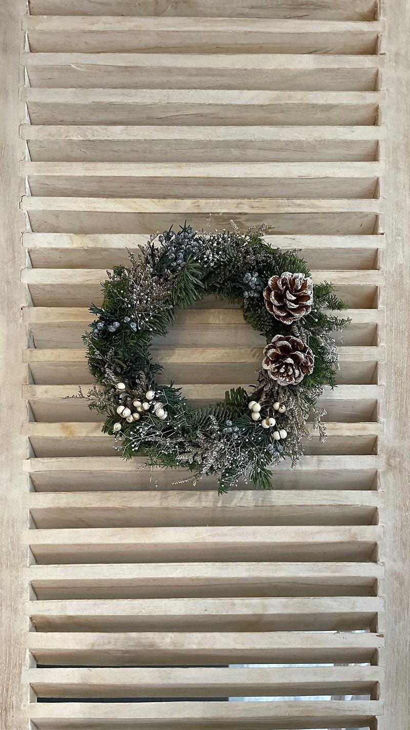 Silver Snow White Pine Wreath - Dried Flowers & Bouquets - Plants & Flowers Transparent