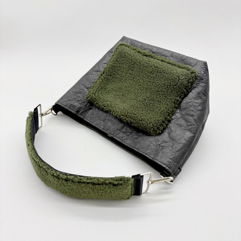 [From Tokyo] Specialty Material Eco Shoulder Bag S Olive Boa Pocket / Belt x Black - กระเป๋าแมสเซนเจอร์ - วัสดุกันนำ้ สีดำ