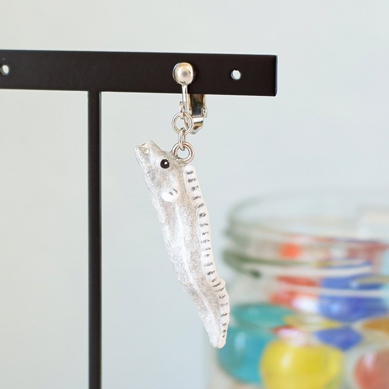 和紙アクセサリー　イヤリング/ピアス　タチウオ　太刀魚　海の魚 - 耳環/耳夾/耳骨夾 - 其他材質 銀色