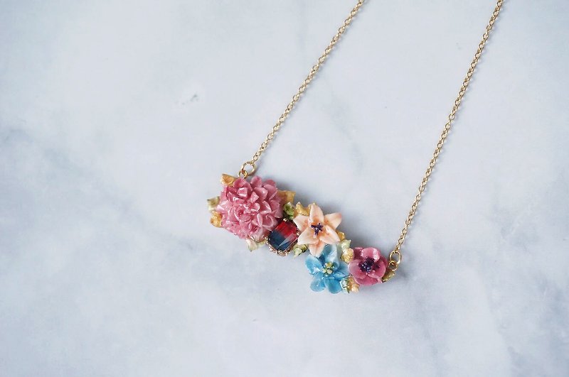 =Flower Piping= Rhinestone floral necklace Customizable - สร้อยคอ - ดินเหนียว สีแดง