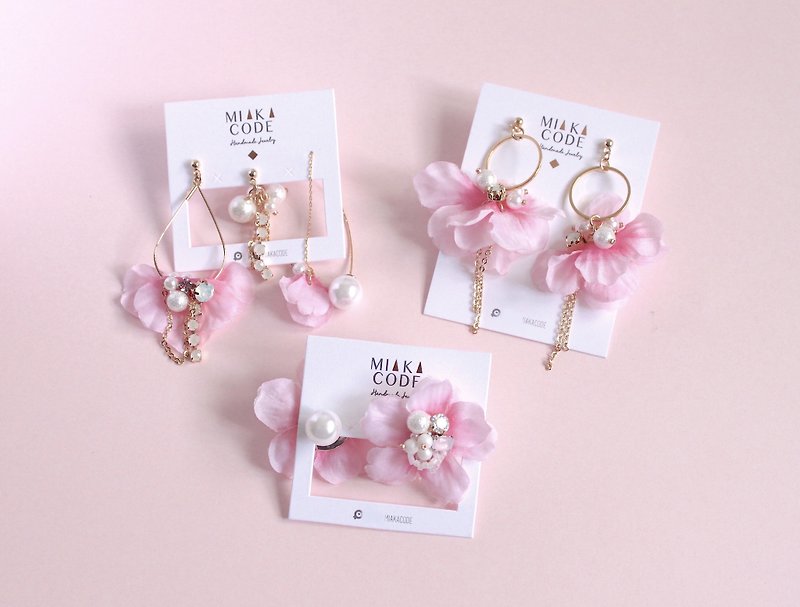 Limited. No replenishment when sold out. Discount 3-piece set of fully packaged cherry blossom Japanese earrings/ Clip-On - ต่างหู - พืช/ดอกไม้ สีเขียว