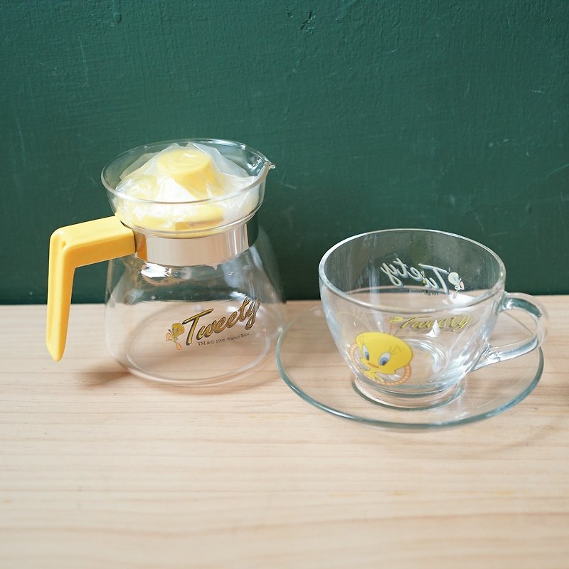 [Arctic second-hand groceries] New Looney Tunes Tweety glass teapot and cup set in stock - จานและถาด - วัสดุอื่นๆ สีเหลือง