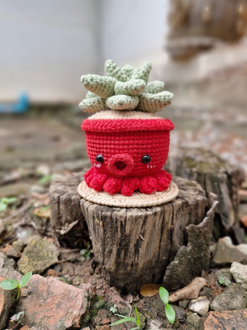 Little Octopus Plant Pot – Handmade Crochet Succulent - 公仔/玩偶 - 其他材質 