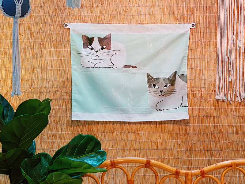 Decorative fabric with Two cat  Fabric wall decoration W100 cm.x H75cm. - ตกแต่งผนัง - เส้นใยสังเคราะห์ สีใส