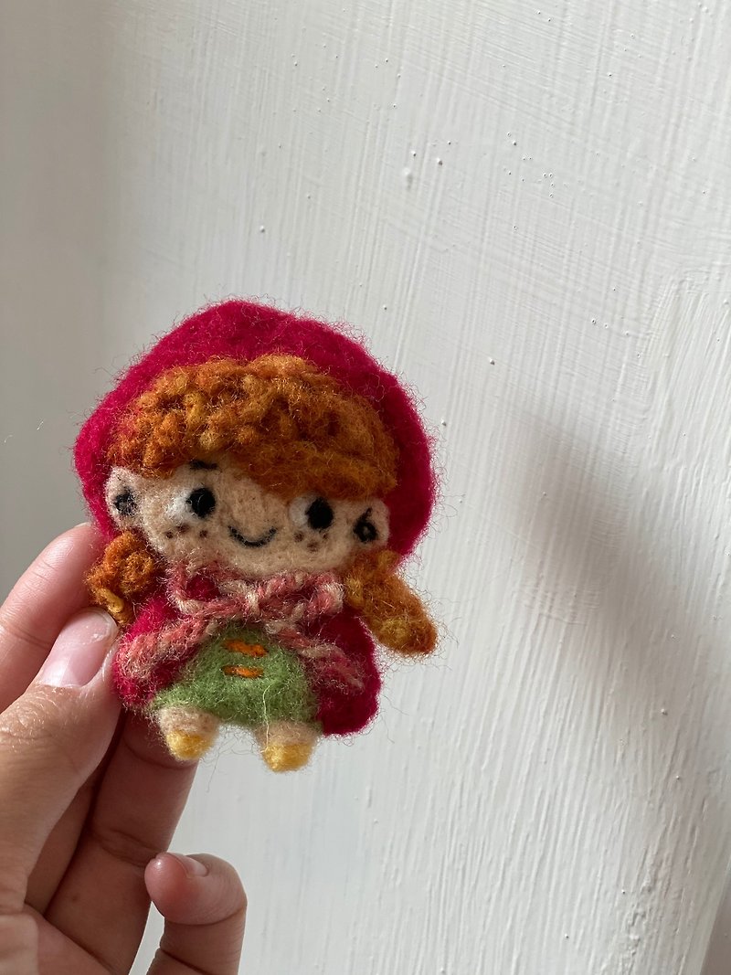 Freckle Little Red Riding Hood Wool Felt Pin - Badges & Pins - Wool Red