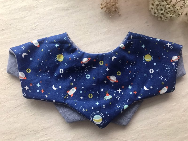 小王子的宇宙太空兜     360度雙面手工純棉六層紗星星圍兜口水巾 - 圍兜/口水巾 - 棉．麻 多色