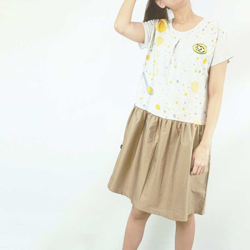 Urb / Ai Yu Bing / stitching skirt pocket dress / beige skirt - One Piece Dresses - Paper White