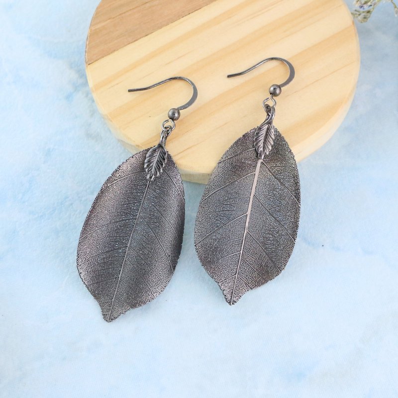 [Made of pure leaf veins] bodhisattva earrings - black Silver - ต่างหู - โลหะ หลากหลายสี