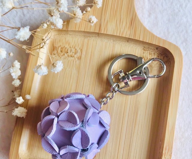 leather flowers keychain